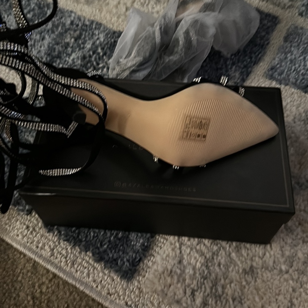 Heels - Picture 2 of 4